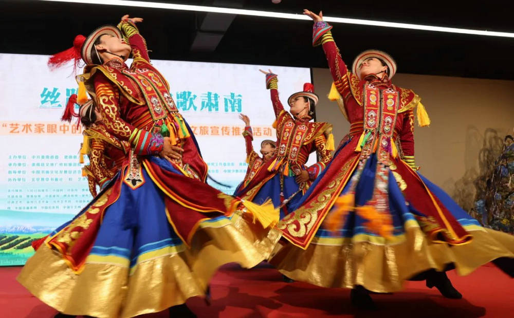 https://q1.itc.cn/q_70/images01/20250630/4ee285a4ae274ec9b15b6a9090d248a7.jpeg